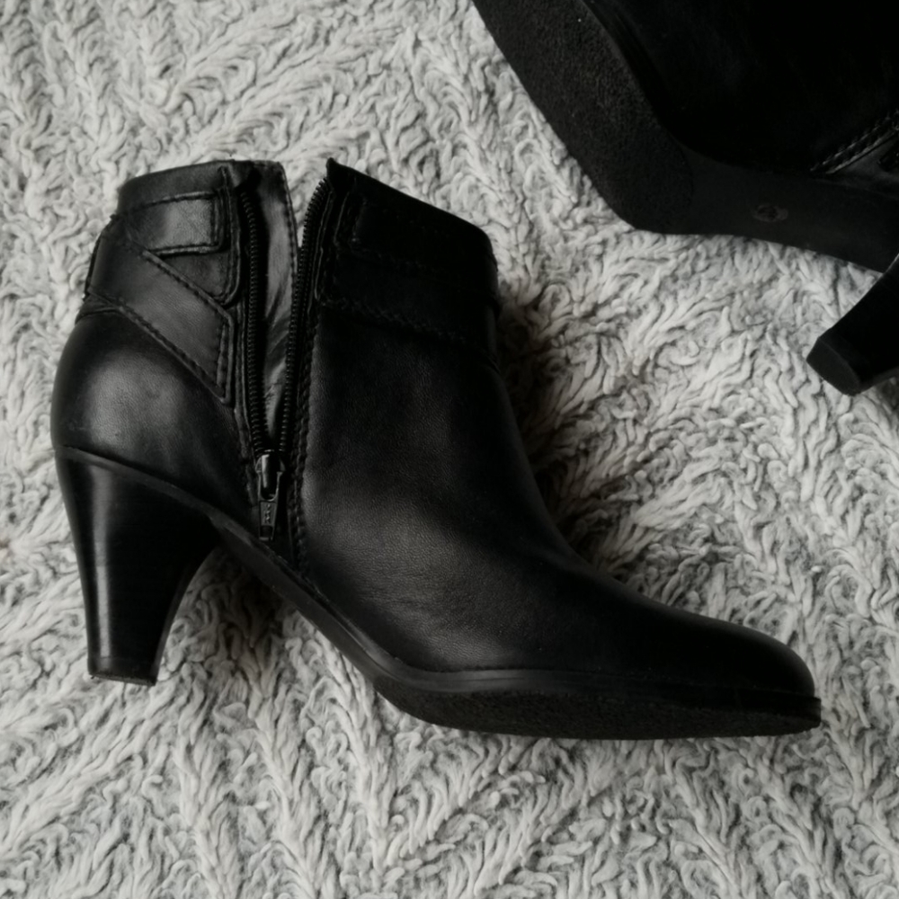 SOLD - Leather booties by a.n.a - Picture 3 of 7